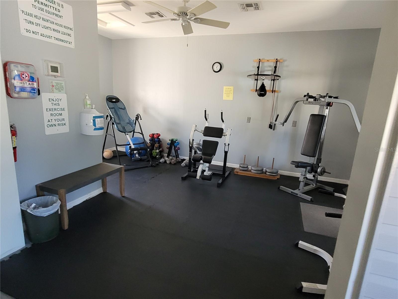 SWEETWATER GOLF & TENNIS CLUB ADD 01 - Residential