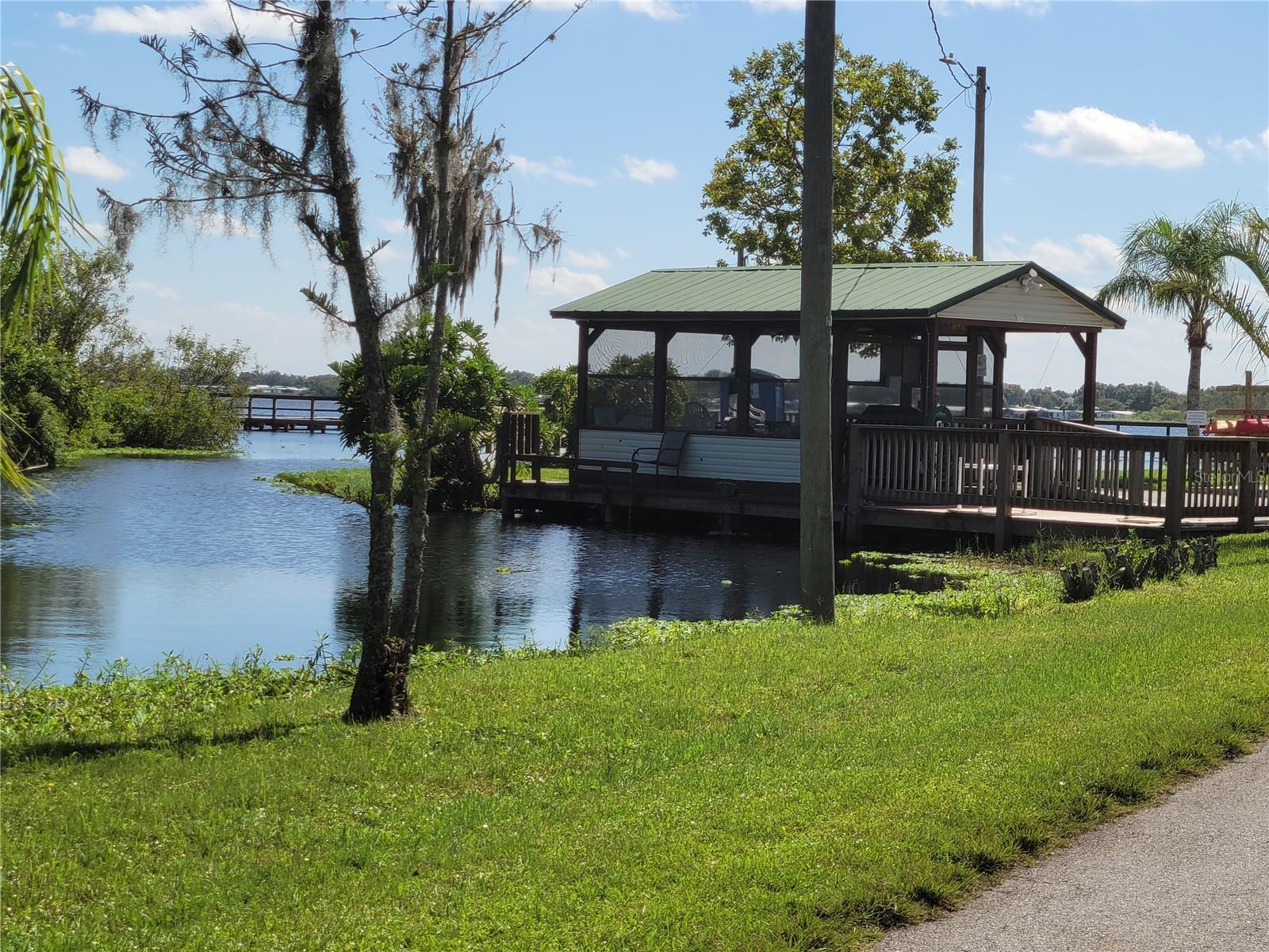 SWEETWATER GOLF & TENNIS CLUB ADD 01 - Residential