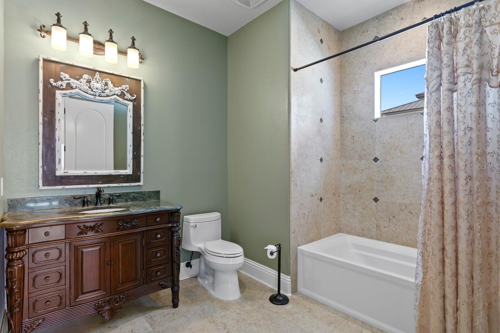 LONE PALM BEACH 2ND ADD - Residential