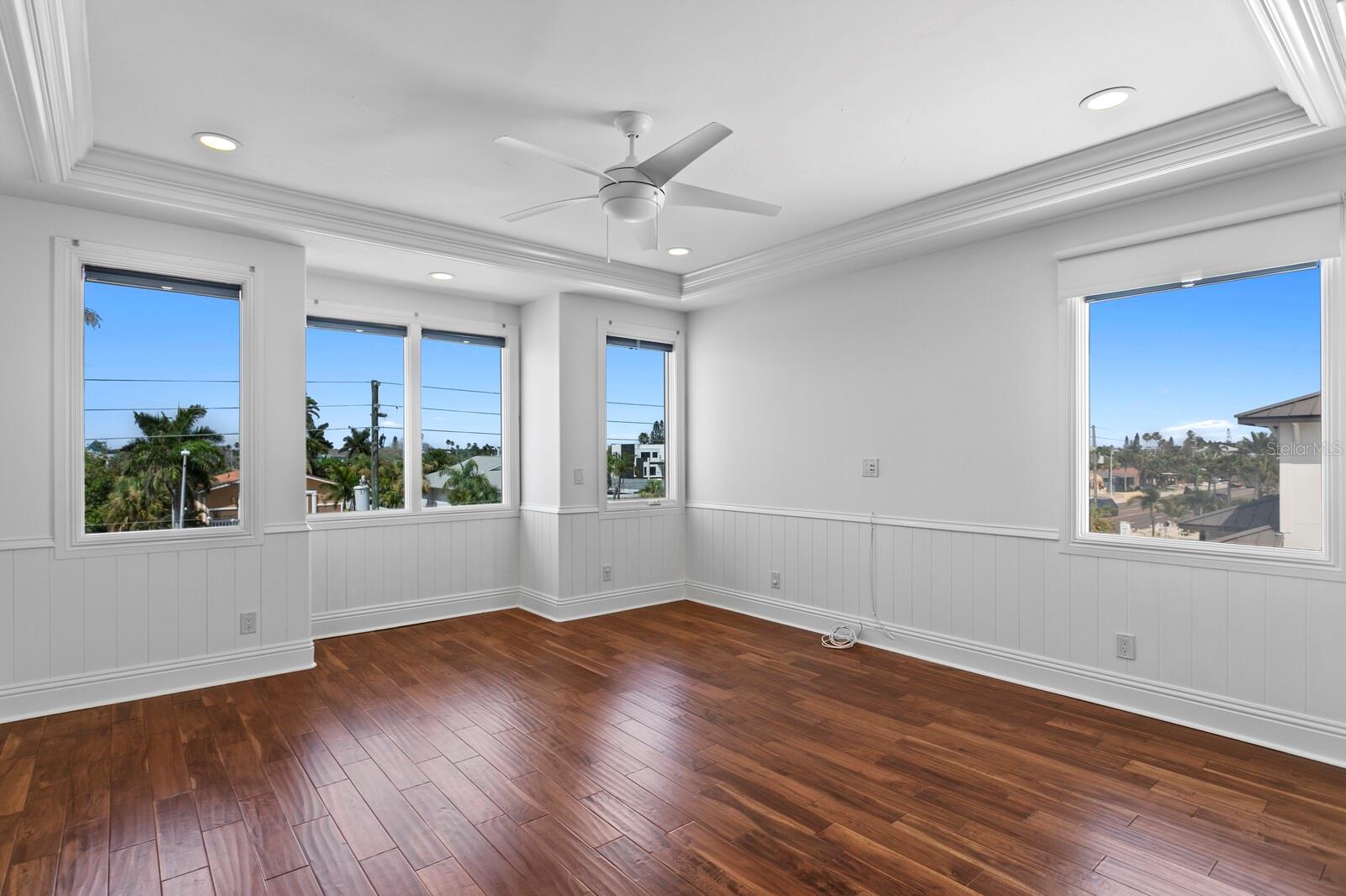 LONE PALM BEACH 2ND ADD - Residential