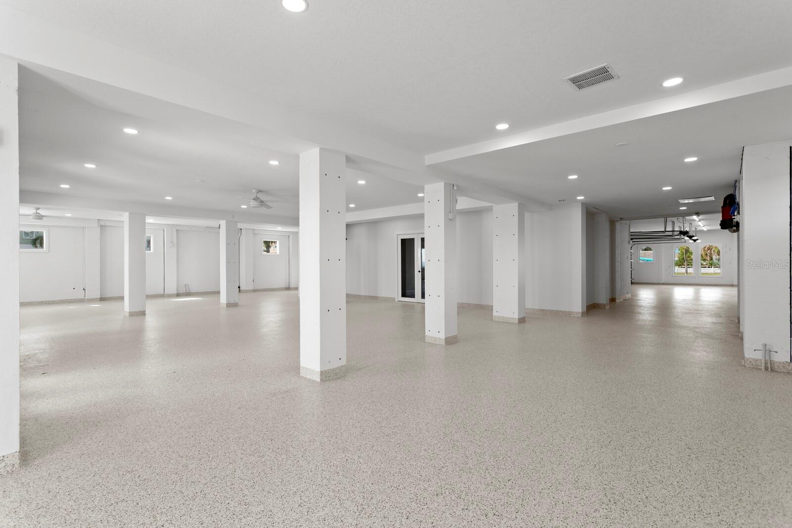 LONE PALM BEACH 2ND ADD - Residential