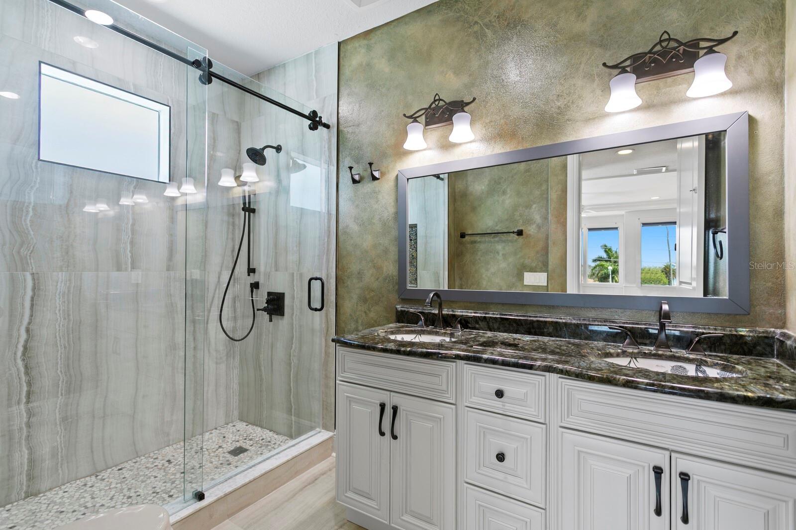 LONE PALM BEACH 2ND ADD - Residential