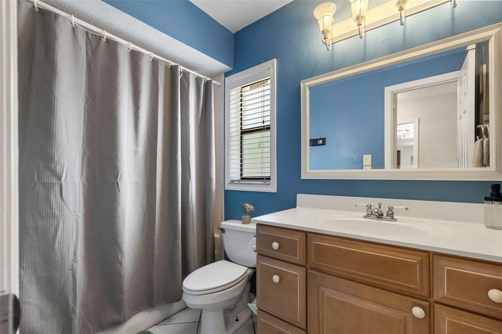 COUNTRY PLACE UNIT 3 B - Residential