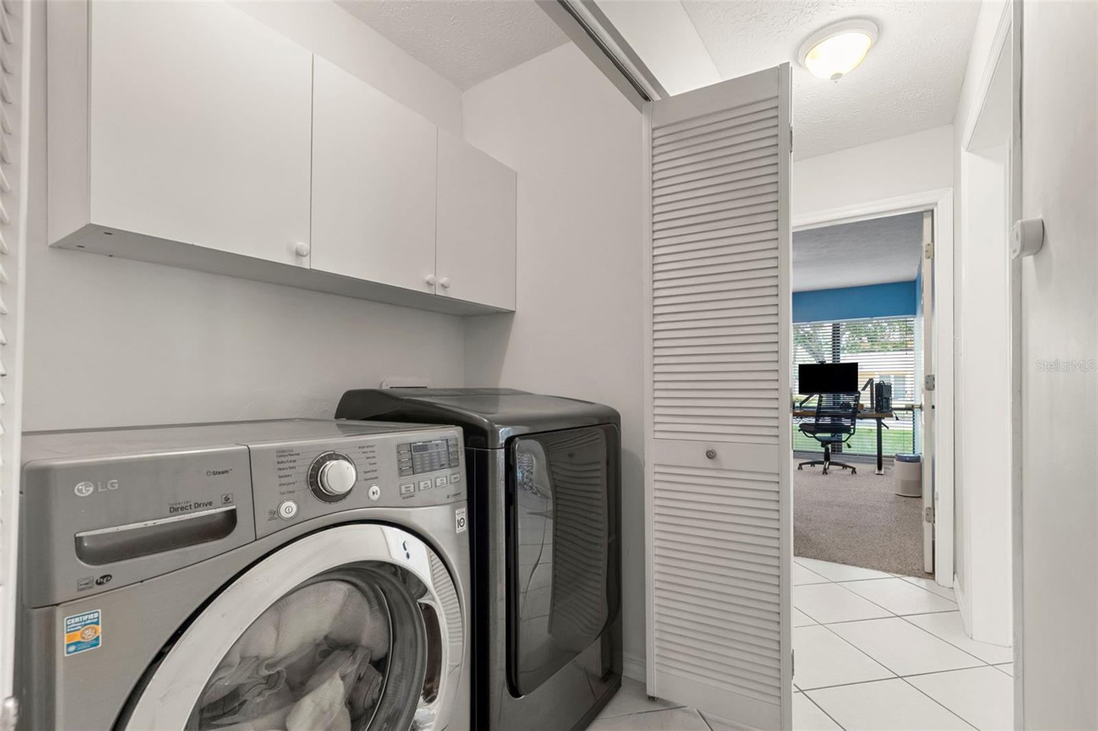 COUNTRY PLACE UNIT 3 B - Residential