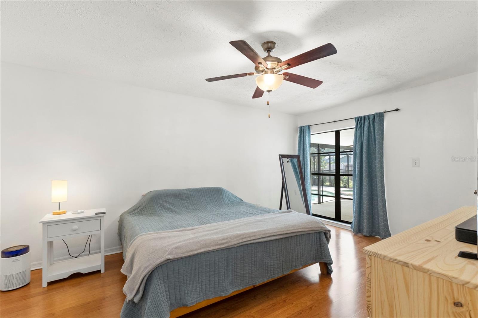 COUNTRY PLACE UNIT 3 B - Residential