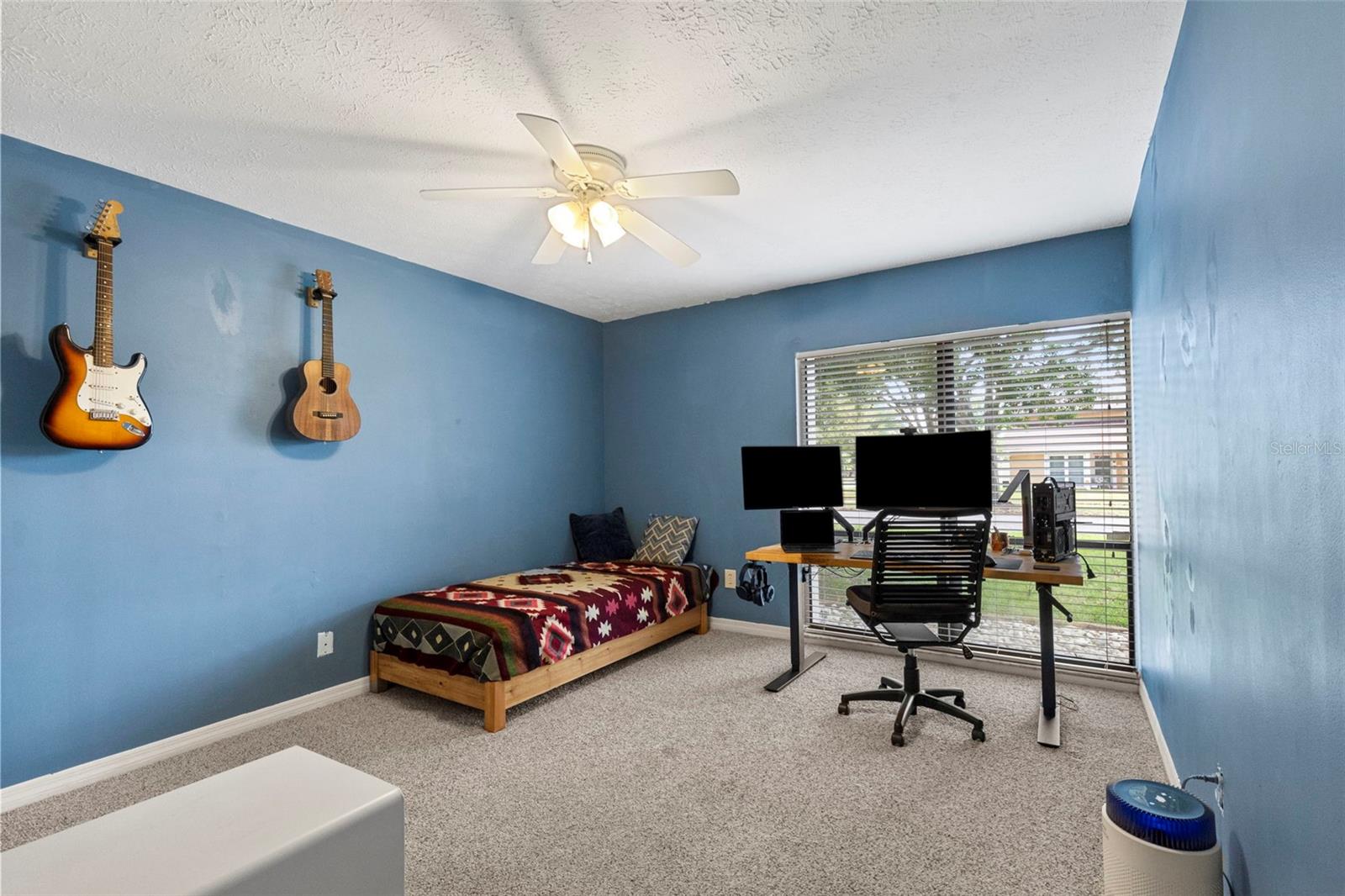COUNTRY PLACE UNIT 3 B - Residential