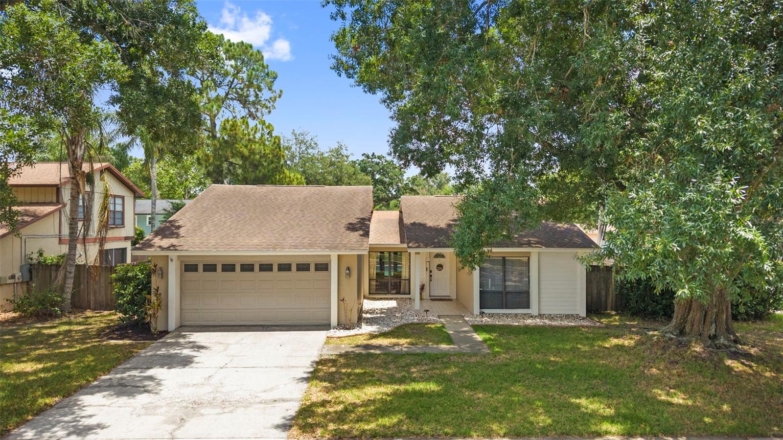 COUNTRY PLACE UNIT 3 B - Residential