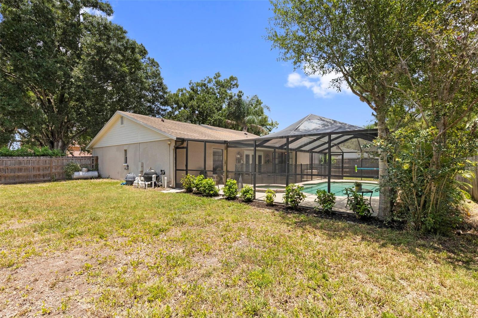 COUNTRY PLACE UNIT 3 B - Residential