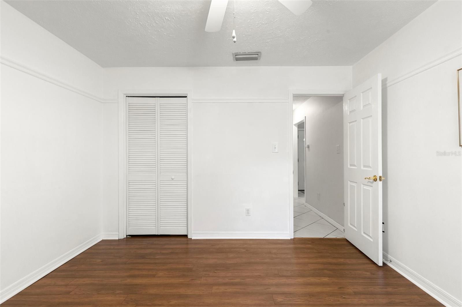 COUNTRY PLACE UNIT 3 B - Residential