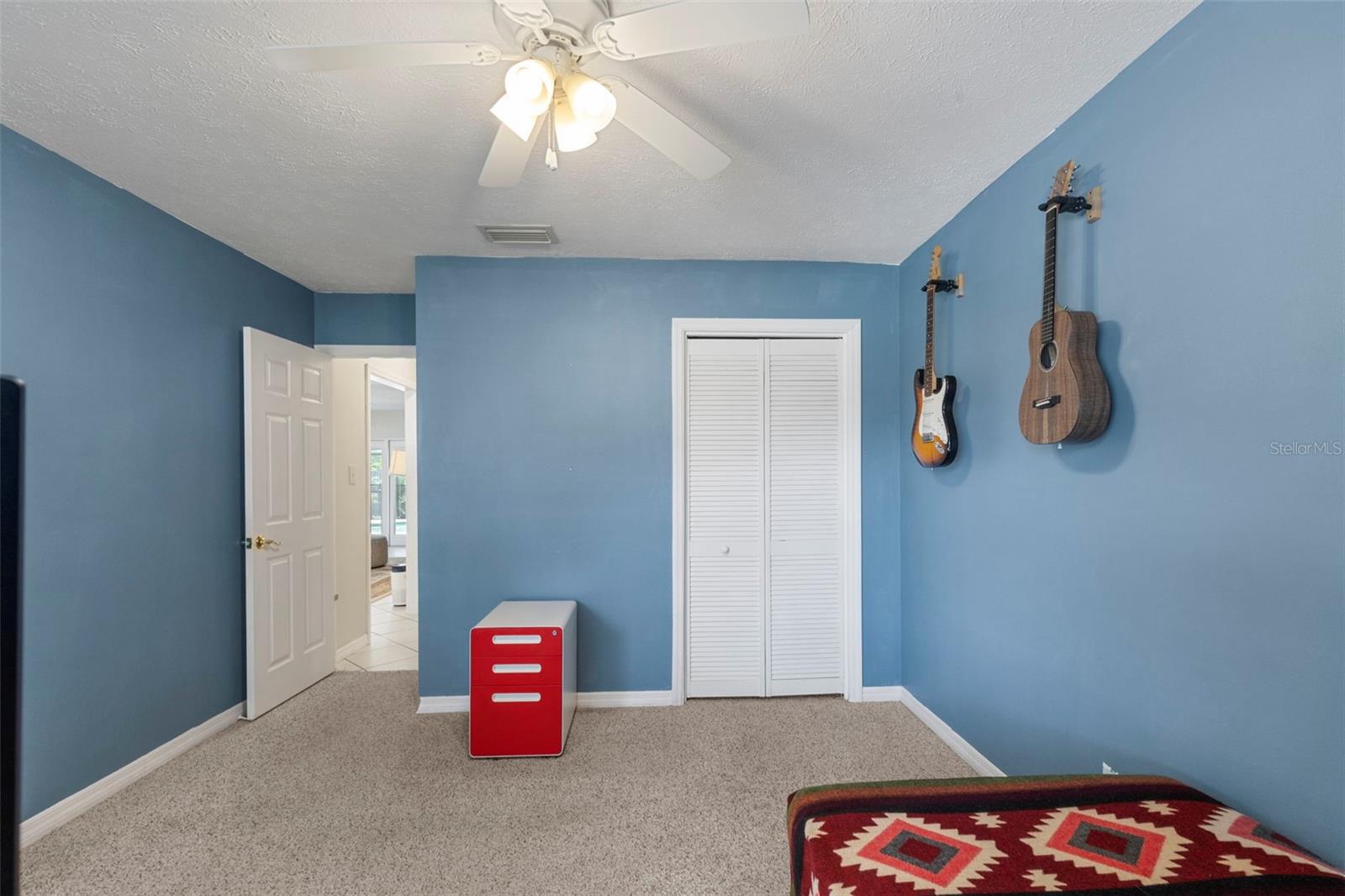 COUNTRY PLACE UNIT 3 B - Residential