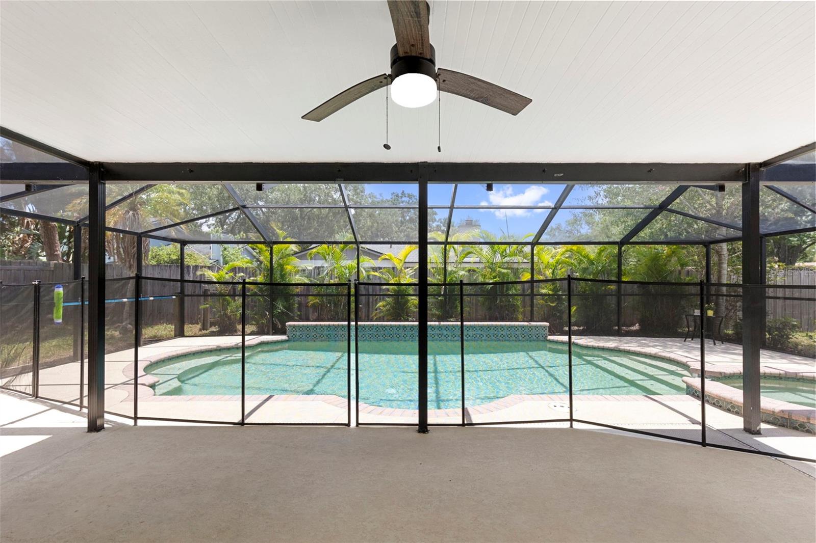 COUNTRY PLACE UNIT 3 B - Residential