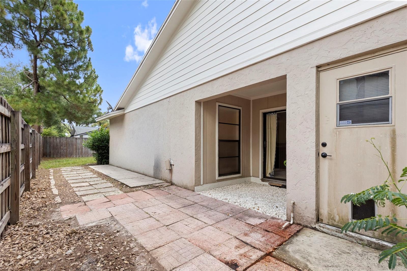 COUNTRY PLACE UNIT 3 B - Residential