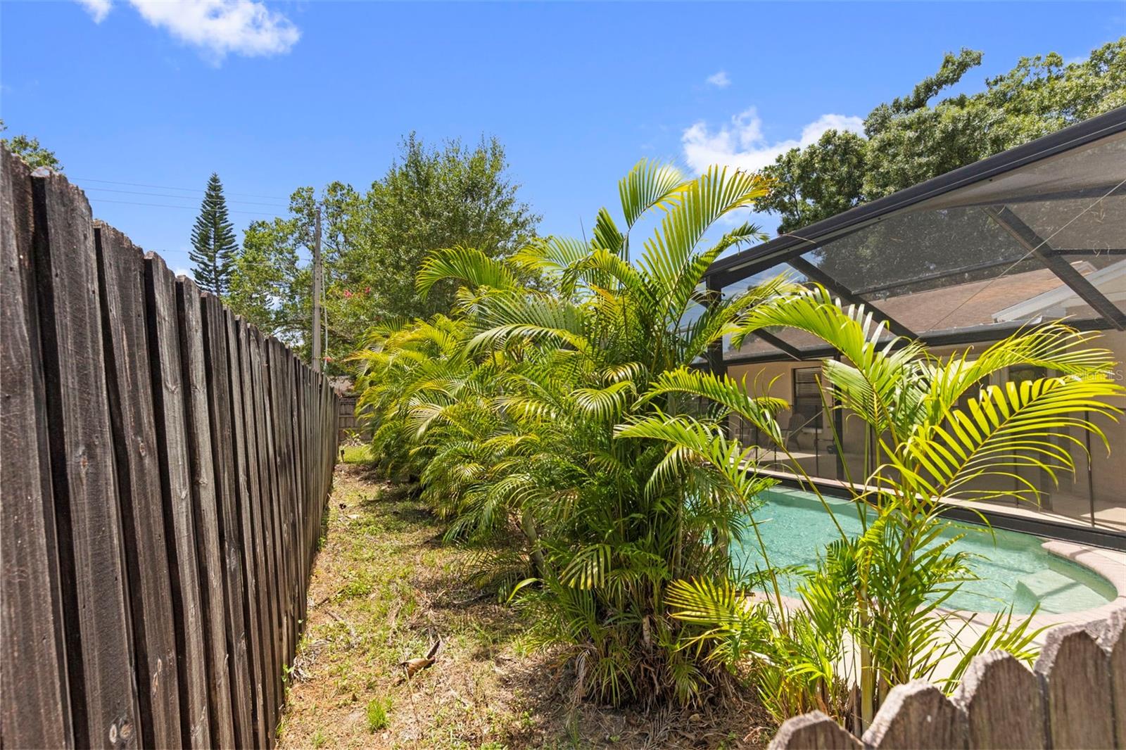 COUNTRY PLACE UNIT 3 B - Residential