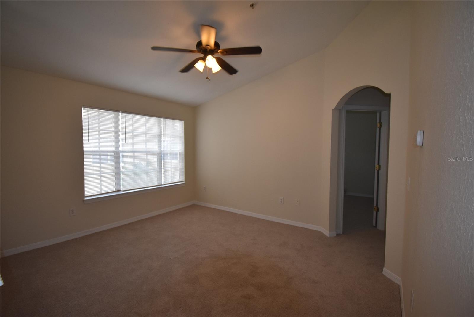 CRESCENT PLACE AT LAKE LOTUS CONDO - Residential Lease