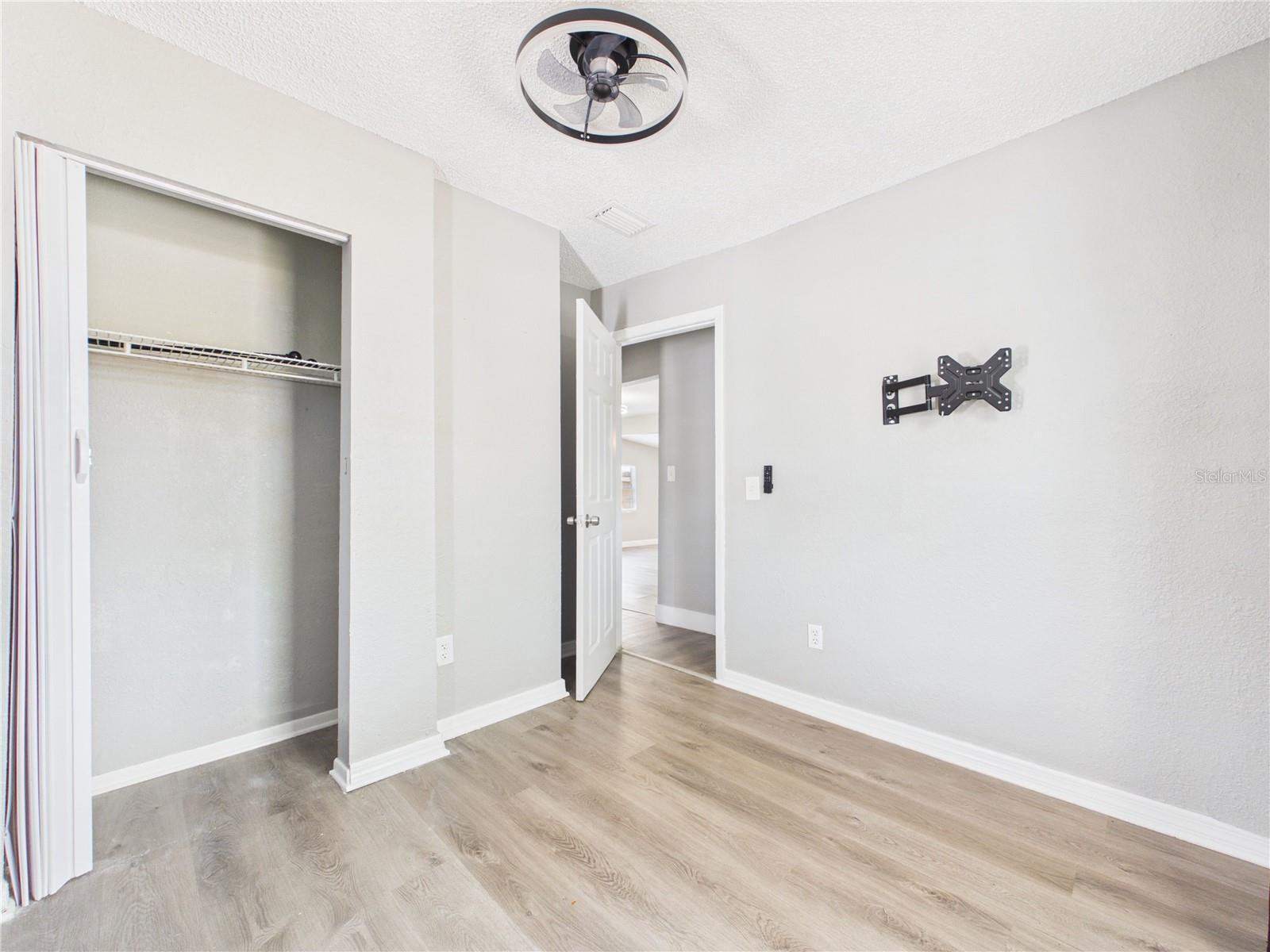 TOBYS ACRES - Residential Lease