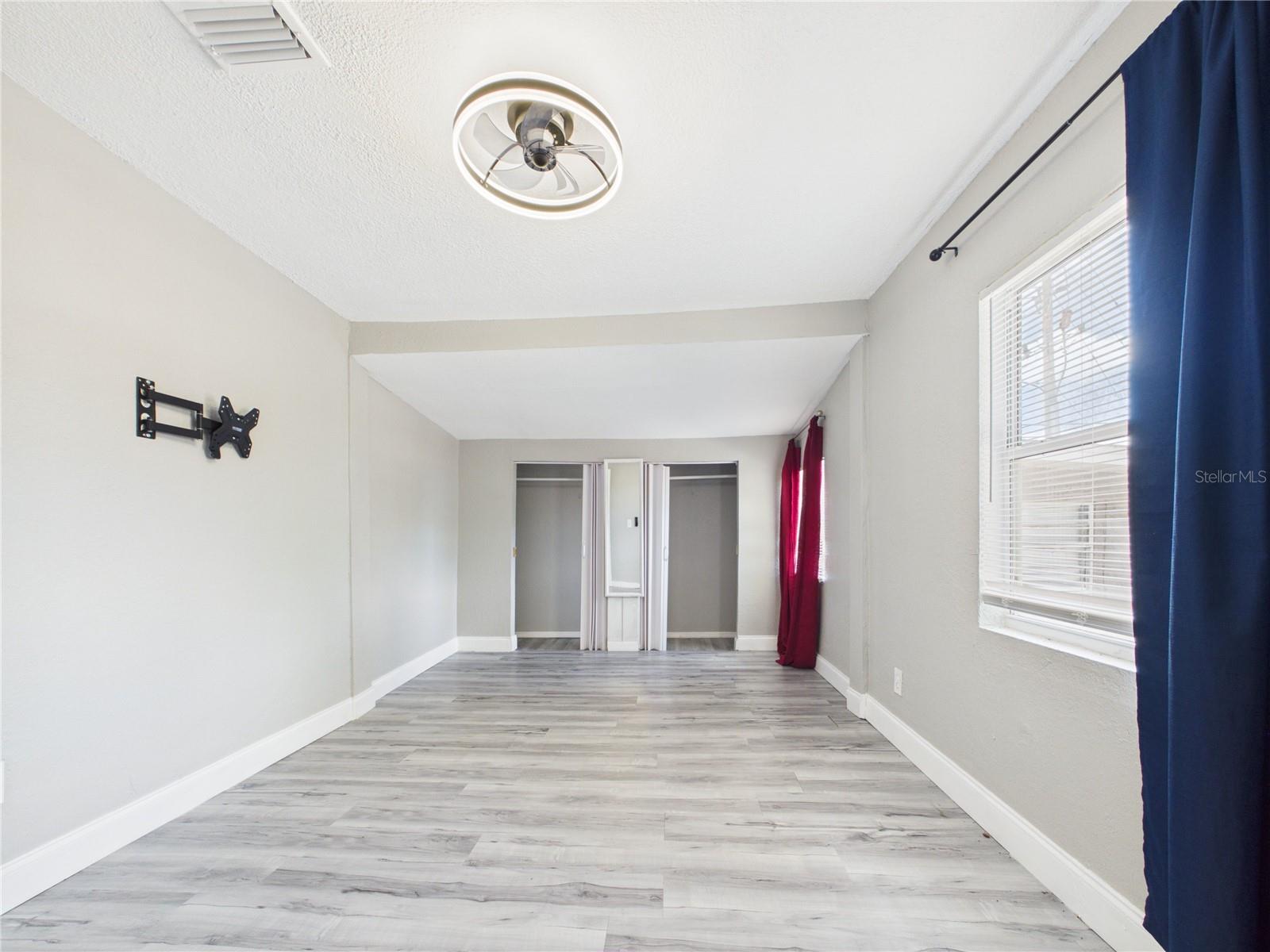 TOBYS ACRES - Residential Lease