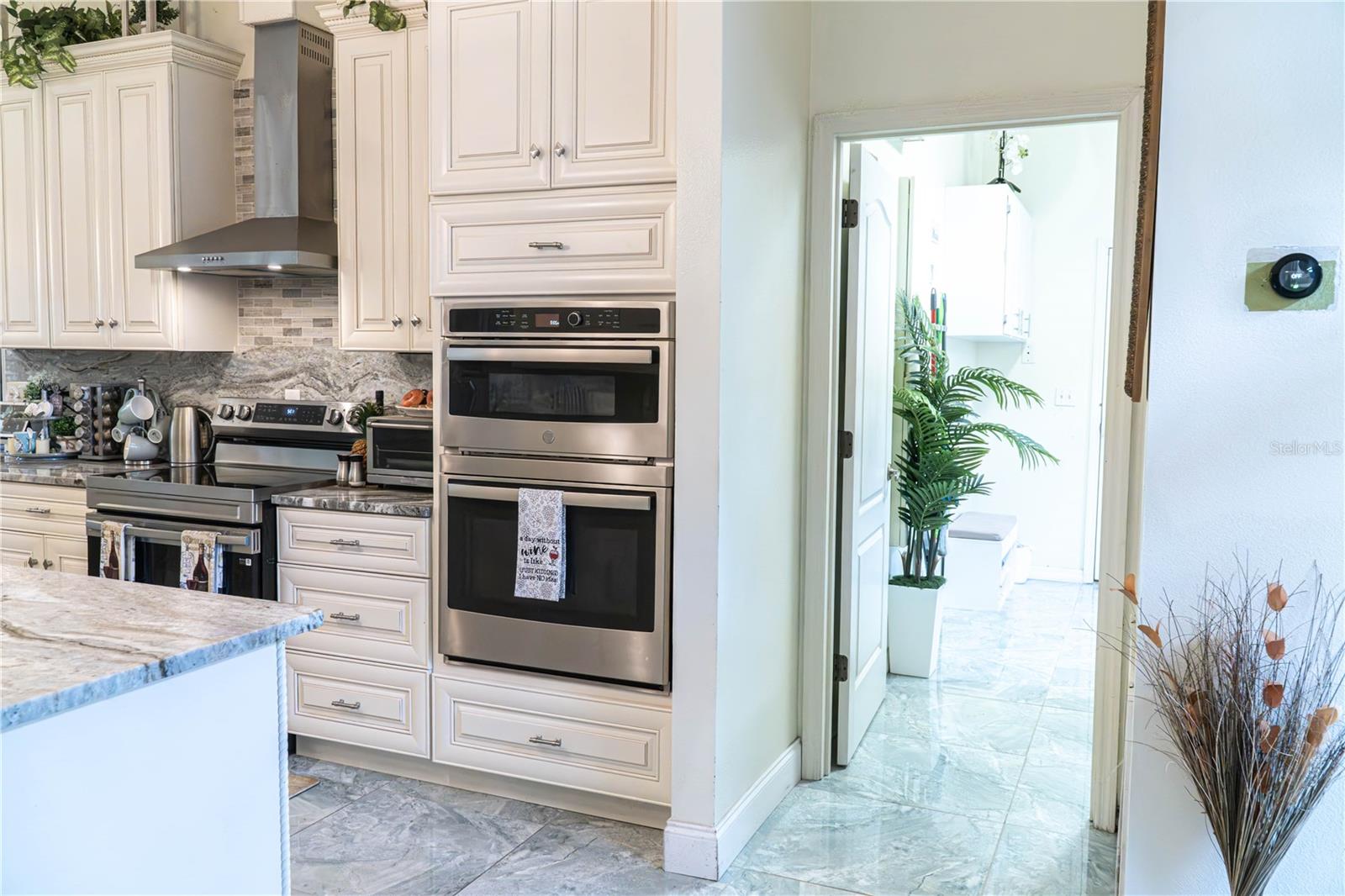 37180 COUNTY ROAD 452 - Residential
