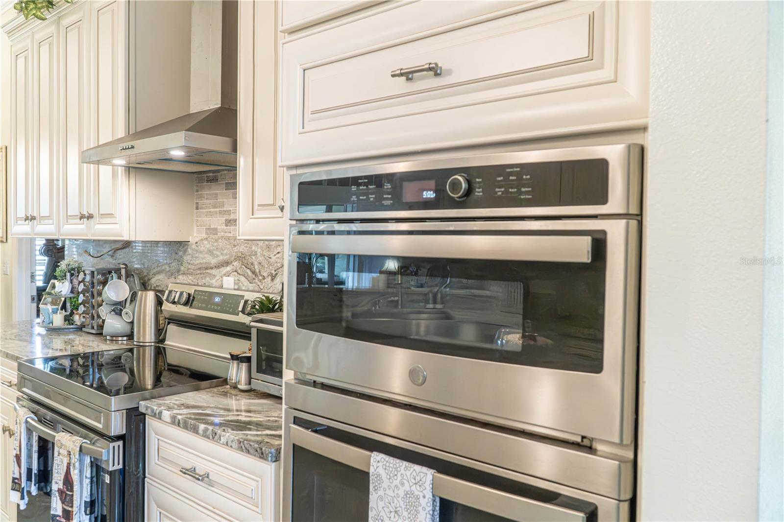 37180 COUNTY ROAD 452 - Residential