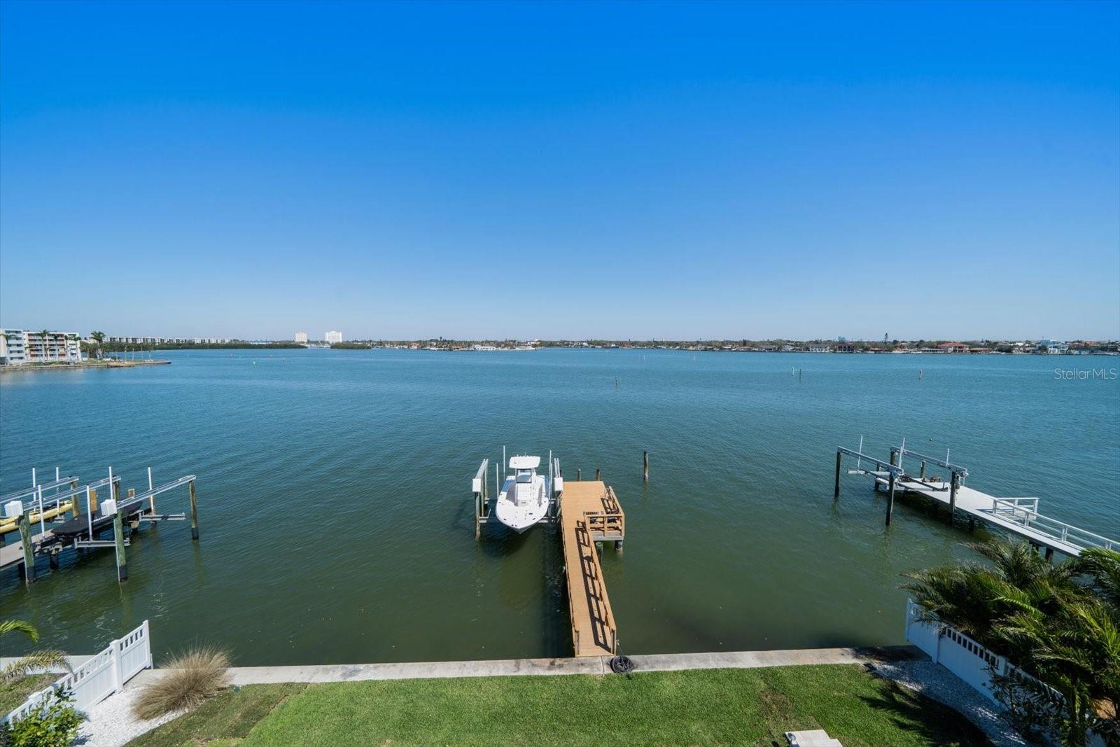 PASADENA ISLE - Residential