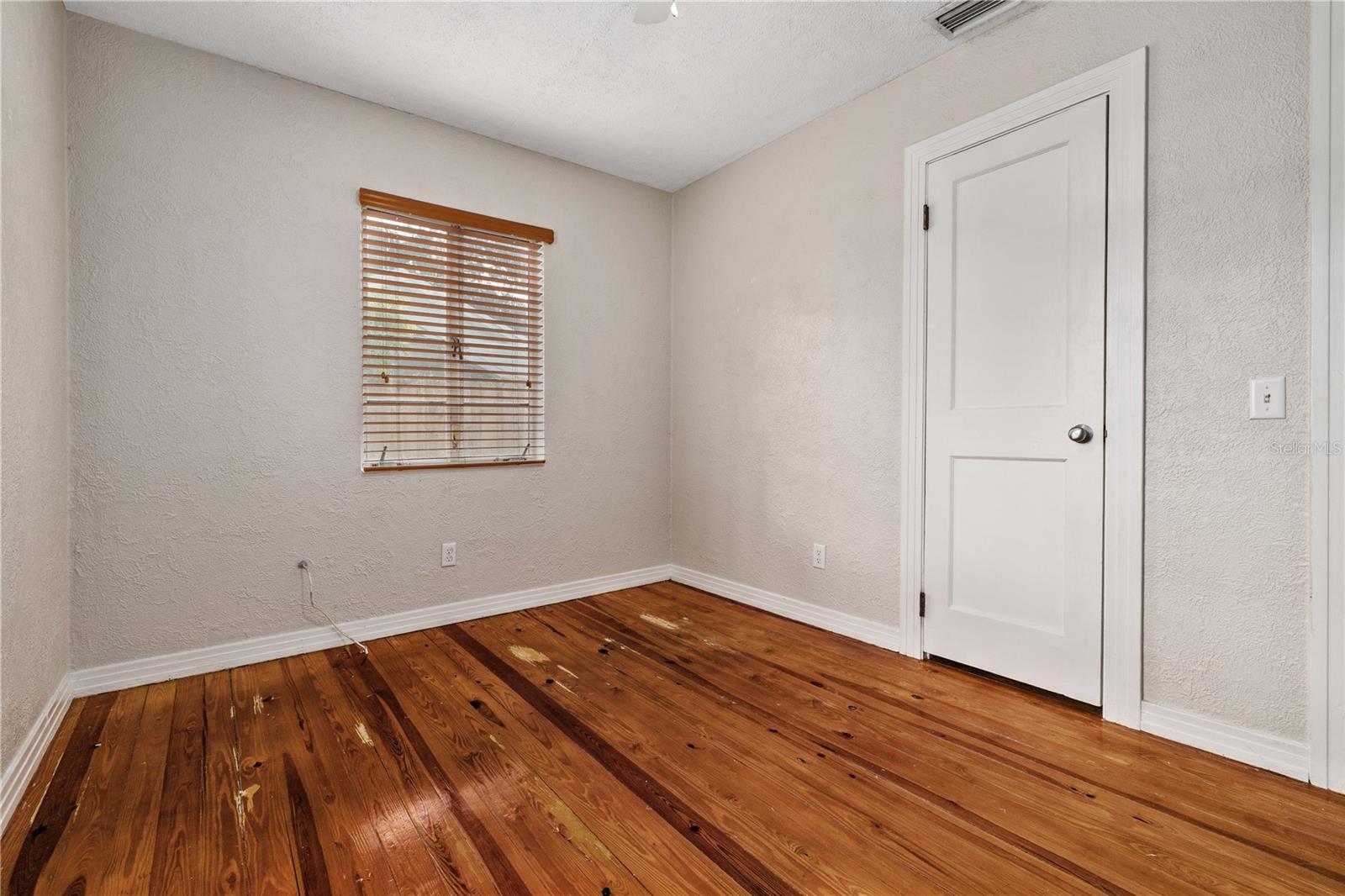 HAMPTON TERRACE - Residential