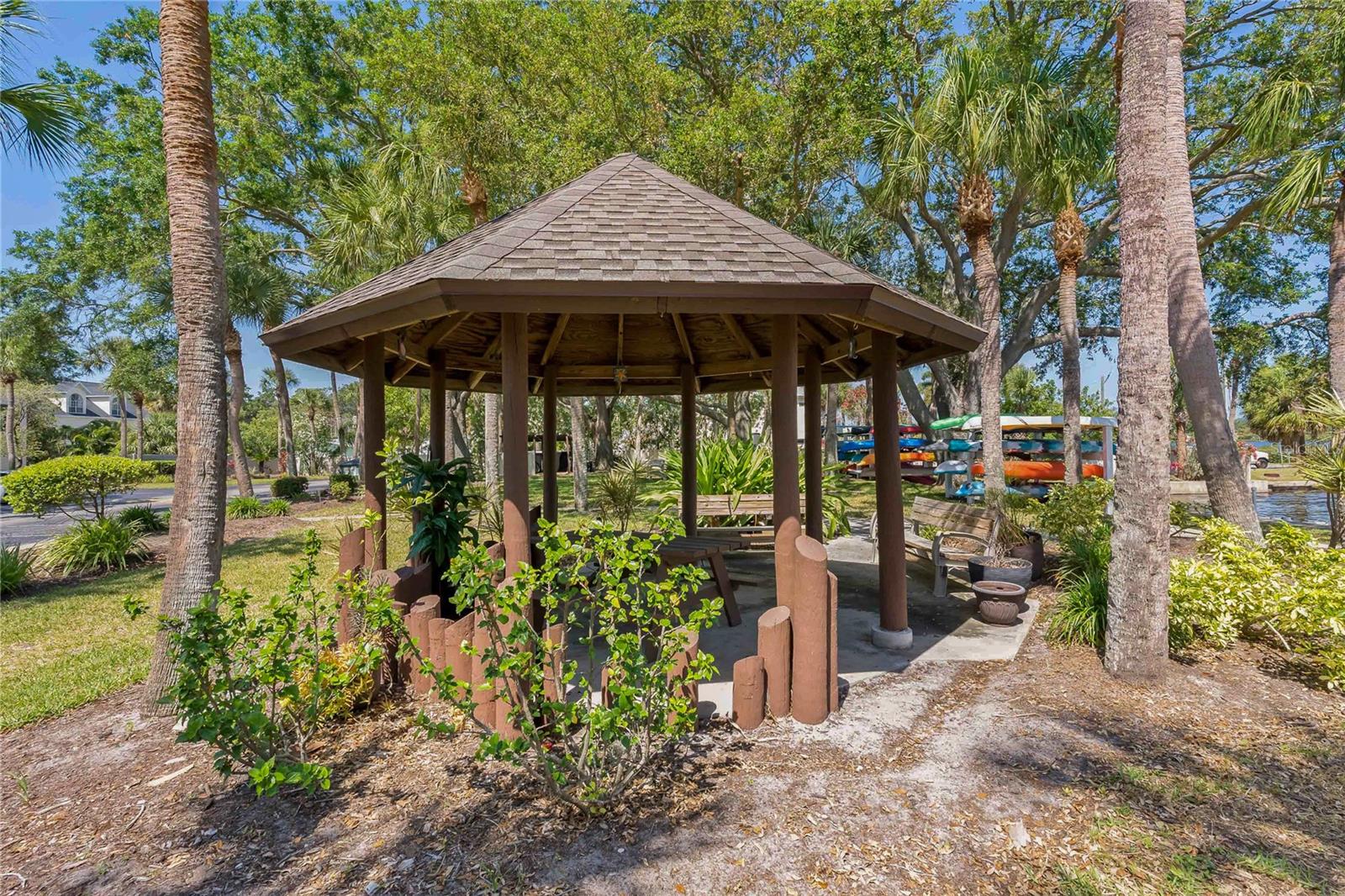 MOORINGS THE CONDO - Residential