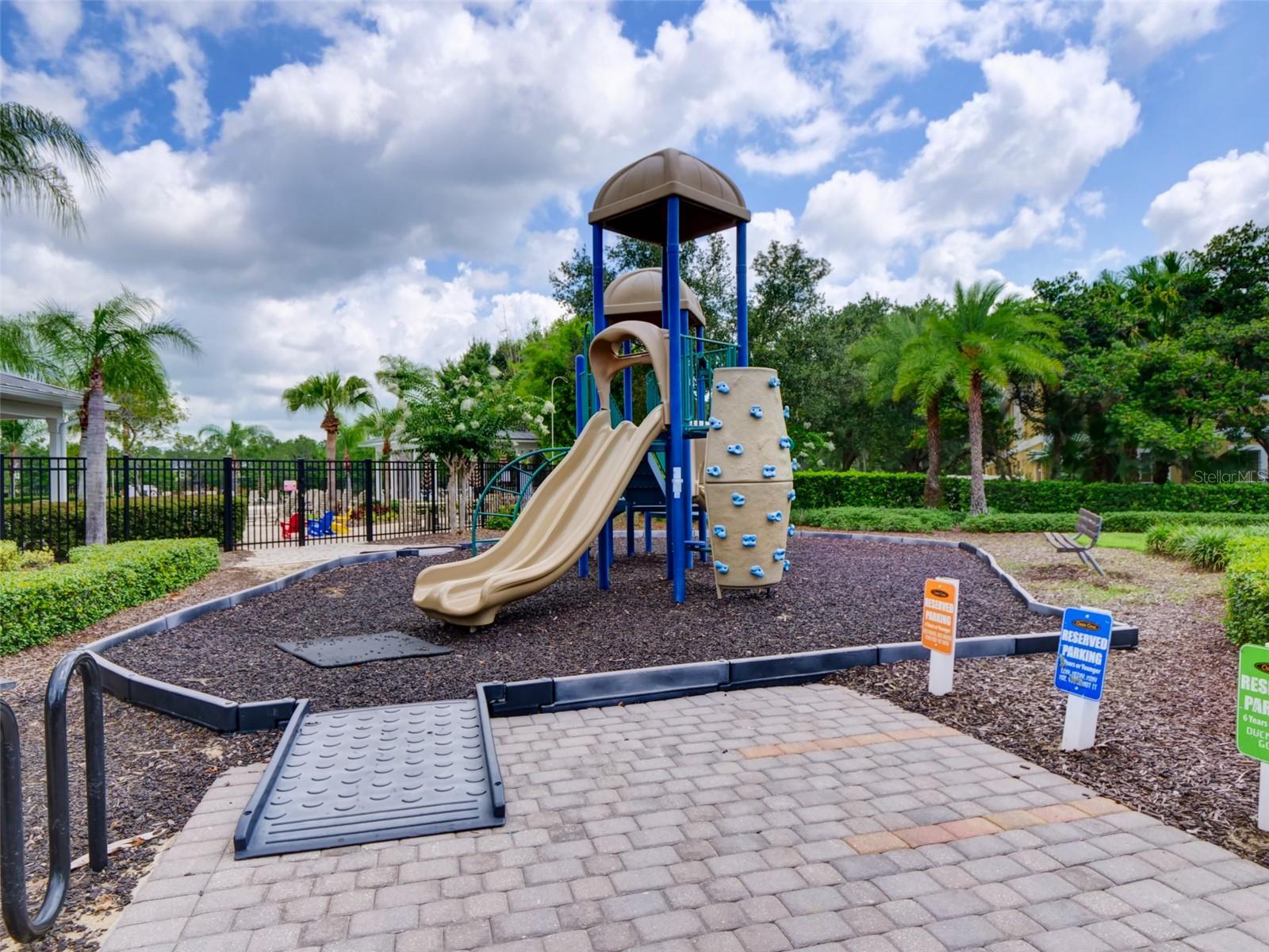 OASIS COVE II/LAKESIDE VILLAGE PH - Residential