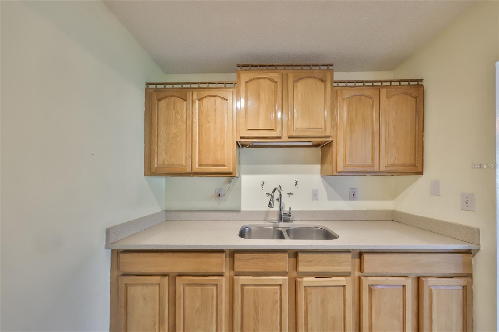 DORCHESTER D CONDO REVIS - Residential
