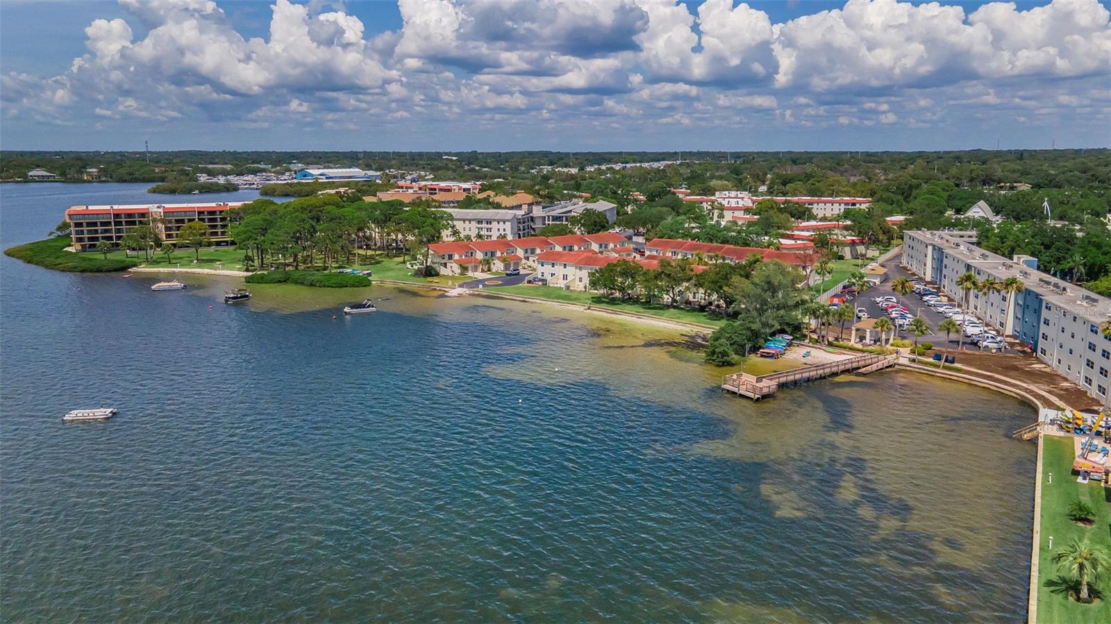 MEDITERRANEAN MANORS - Residential