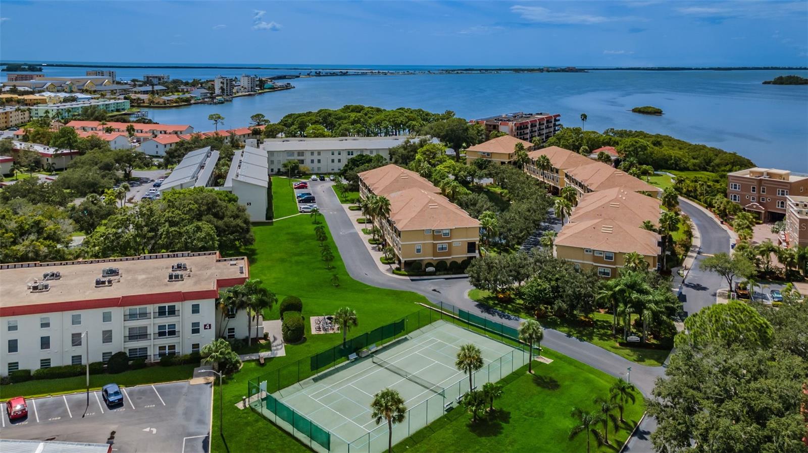MEDITERRANEAN MANORS - Residential