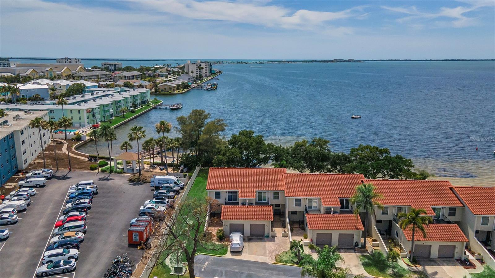 MEDITERRANEAN MANORS - Residential