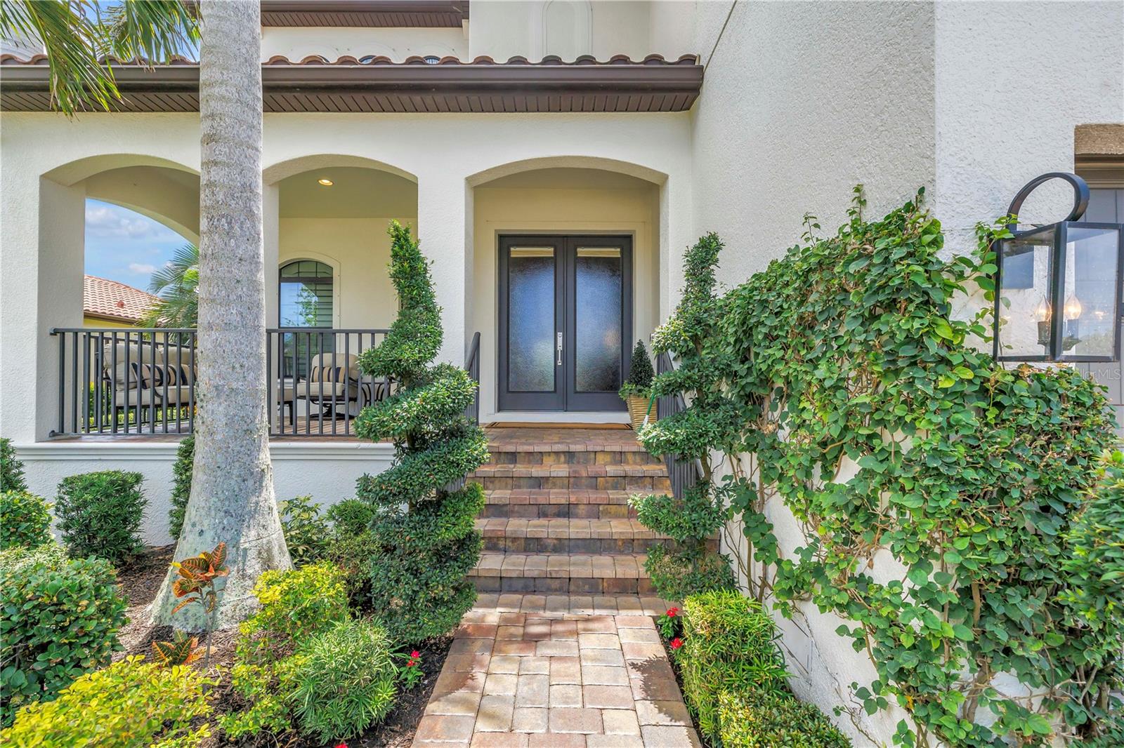 LEGENDS BAY - Residential