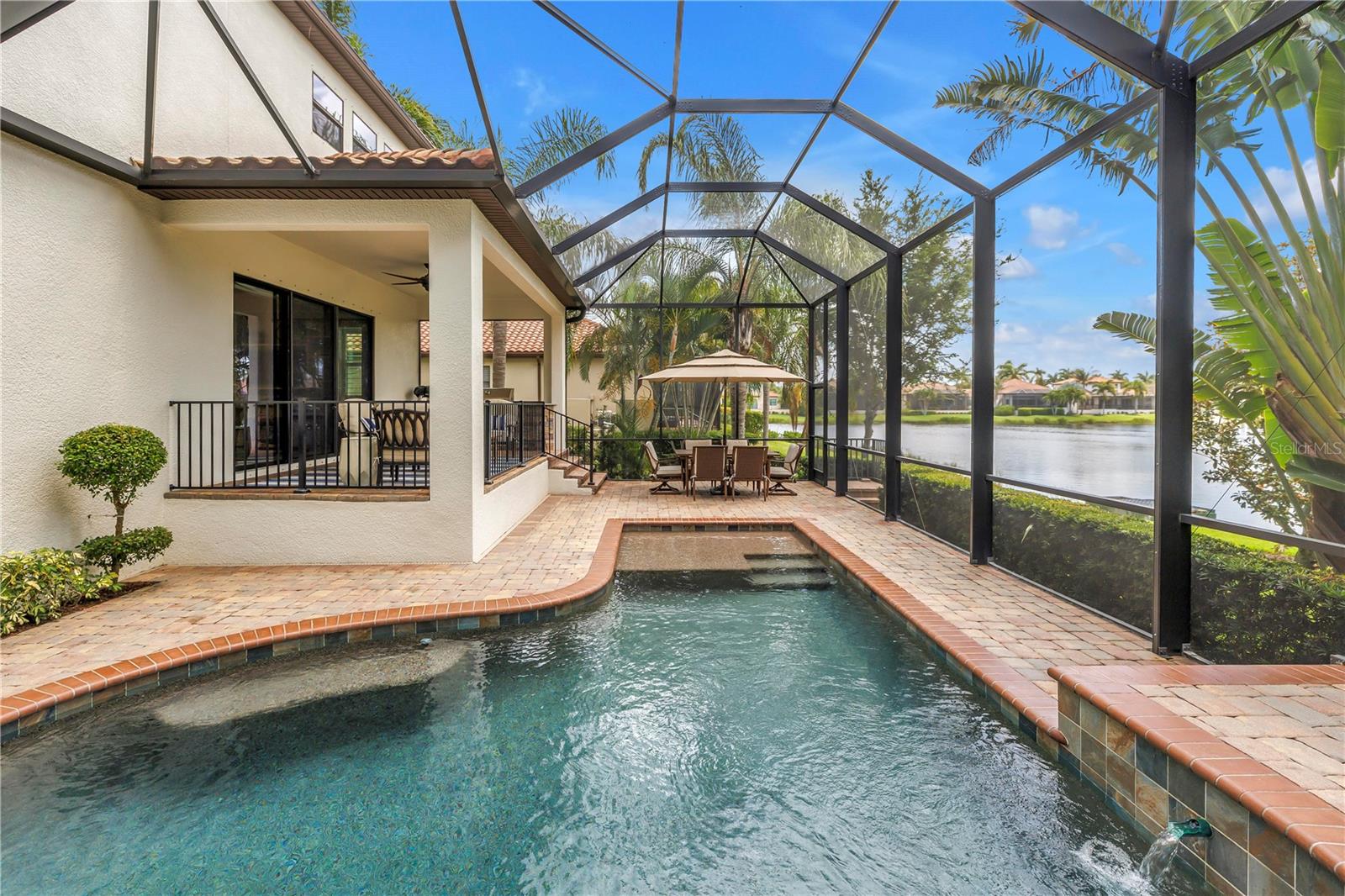 LEGENDS BAY - Residential