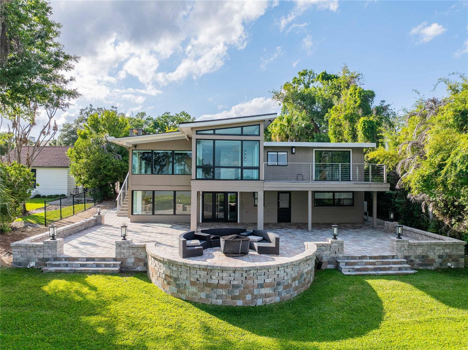 DIXIELAND REV - Residential