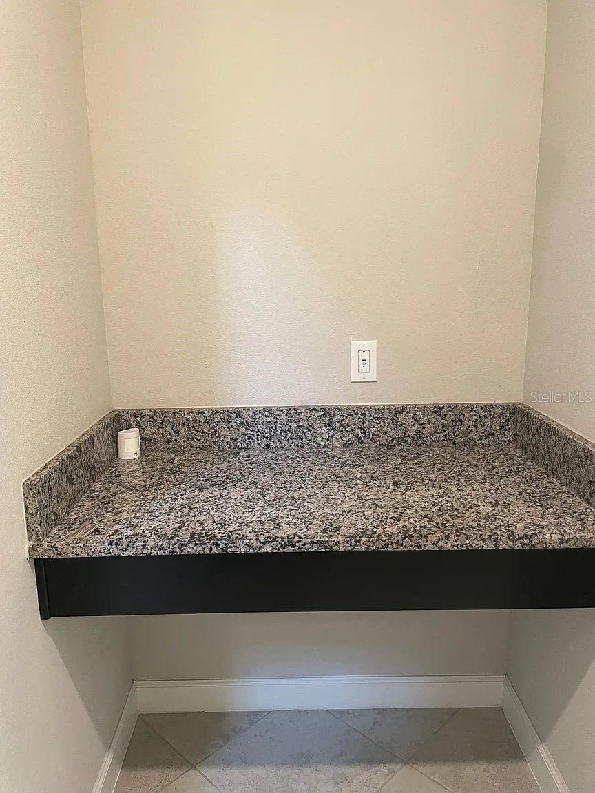 BELMONT NORTH PH 2C - Residential Lease