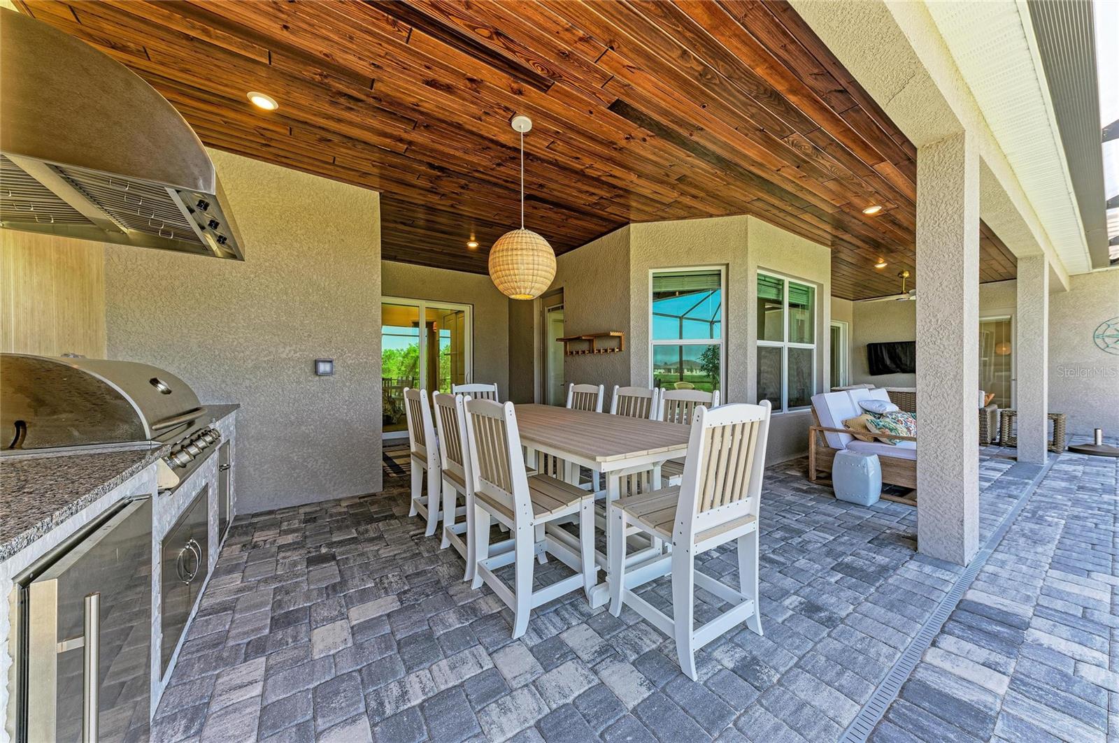 WELLEN PK GOLF & COUNTRY CLUB - Residential