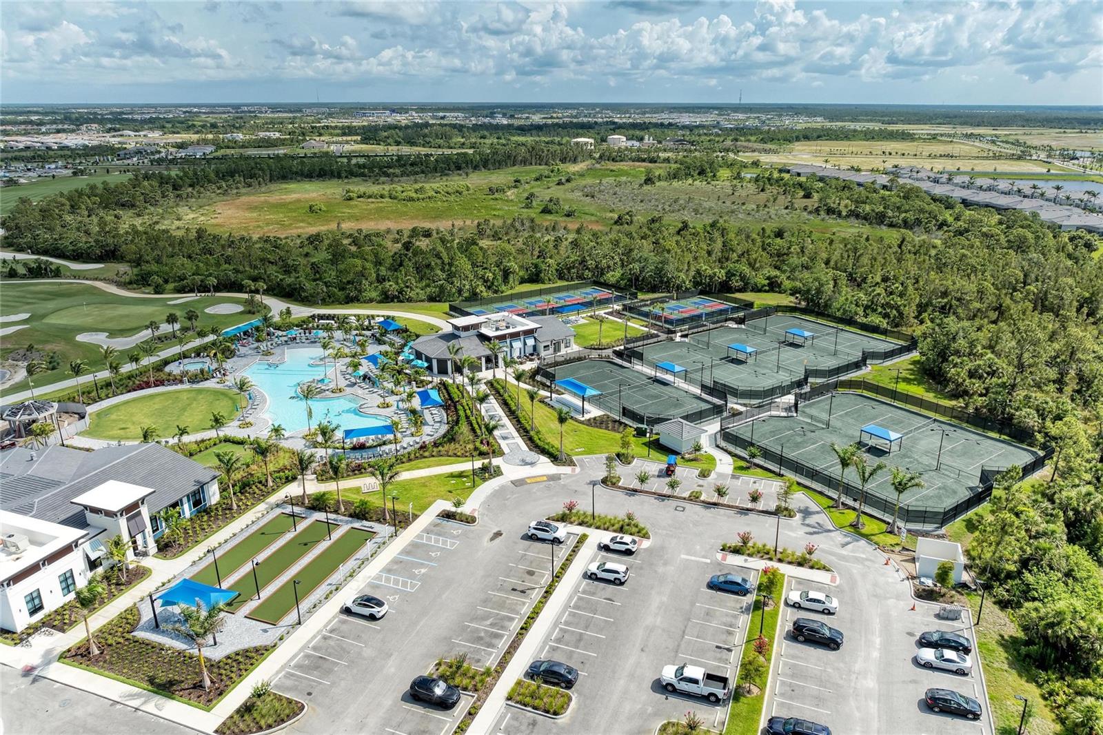 WELLEN PK GOLF & COUNTRY CLUB - Residential