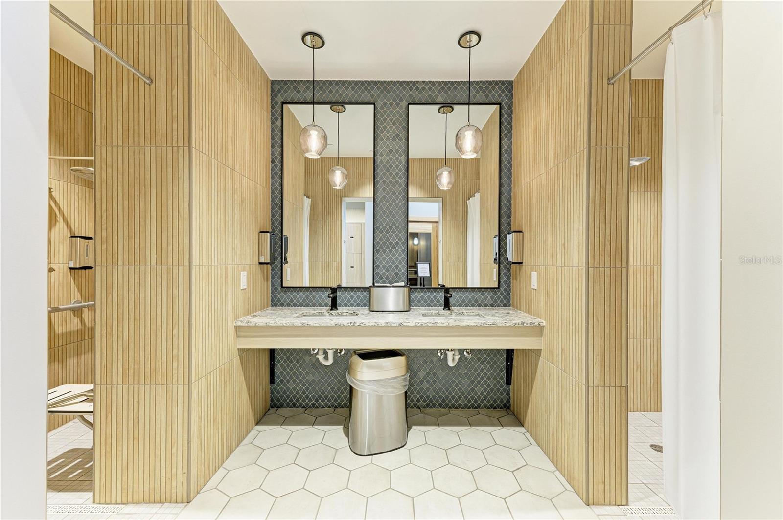 WELLEN PK GOLF & COUNTRY CLUB - Residential