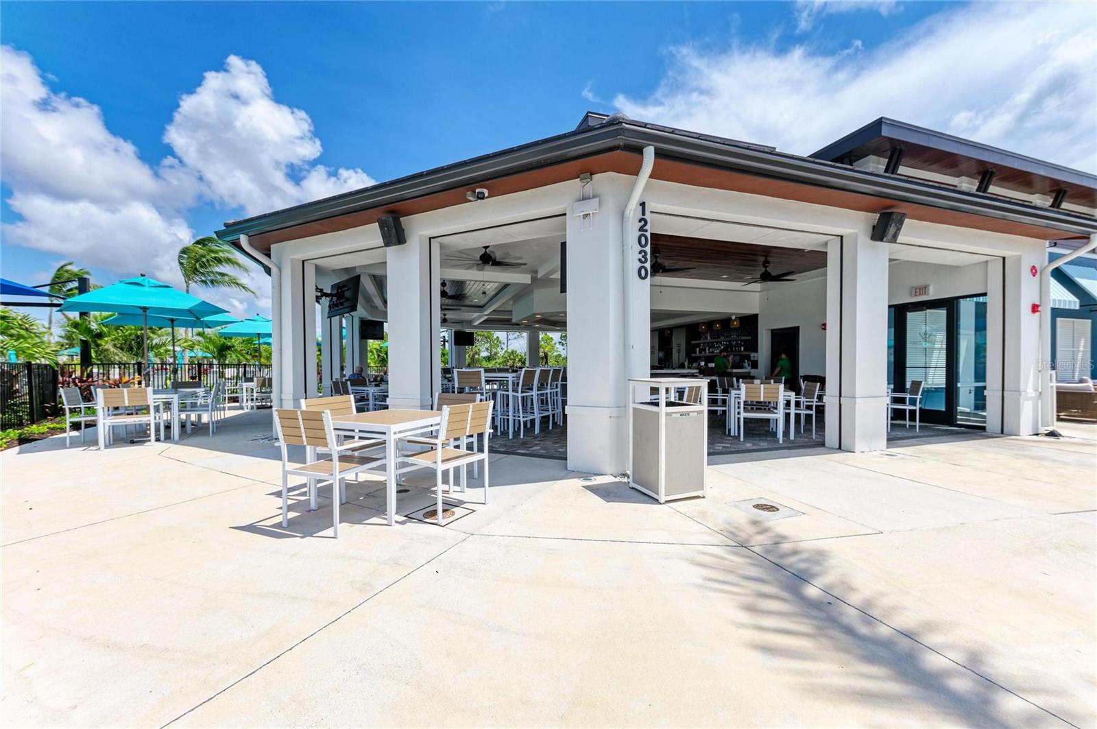 WELLEN PK GOLF & COUNTRY CLUB - Residential