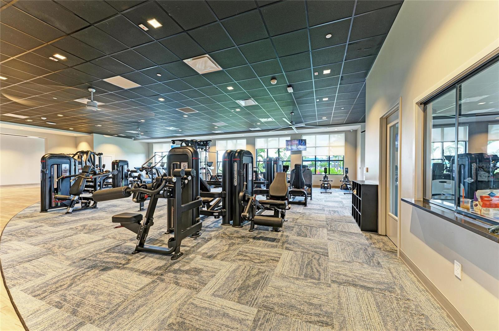 WELLEN PK GOLF & COUNTRY CLUB - Residential