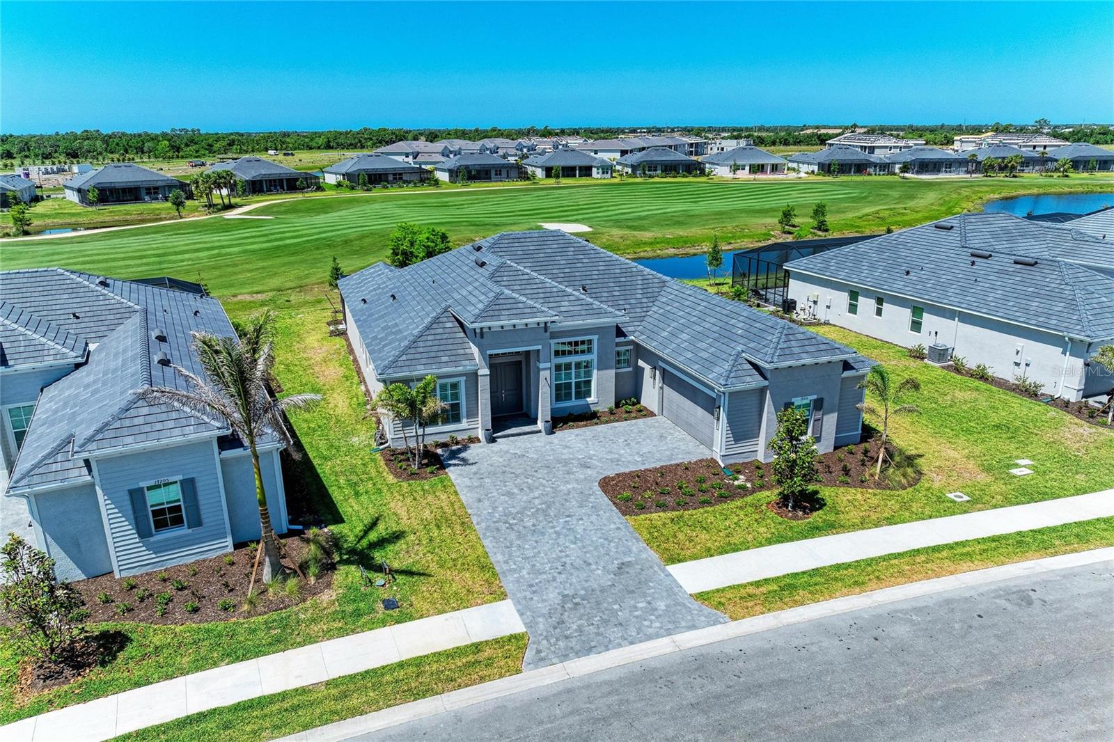 WELLEN PK GOLF & COUNTRY CLUB - Residential