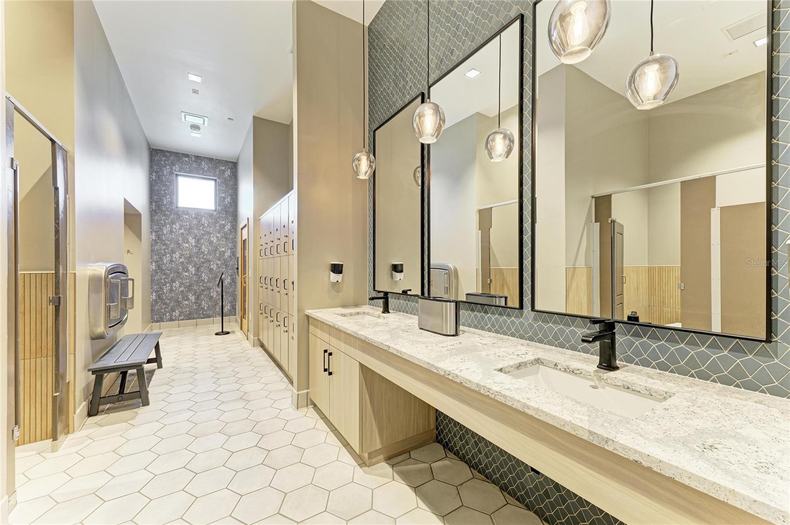 WELLEN PK GOLF & COUNTRY CLUB - Residential