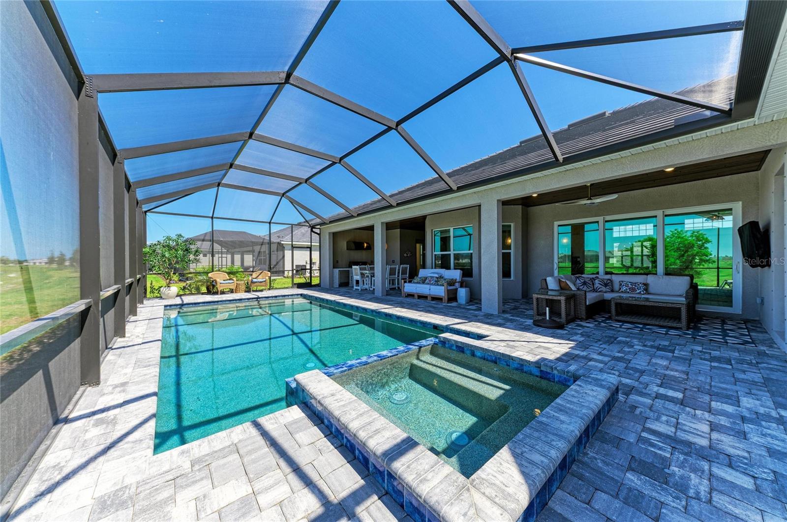 WELLEN PK GOLF & COUNTRY CLUB - Residential