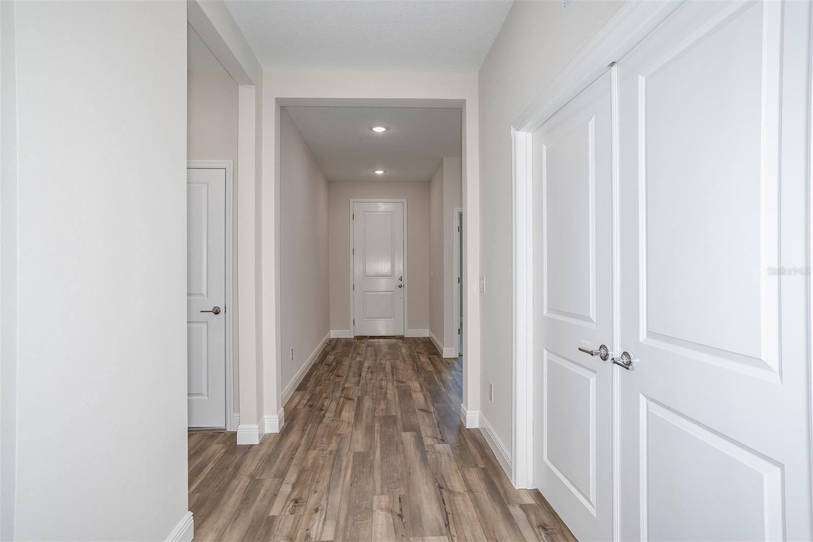 PASADENA WOODS - Residential