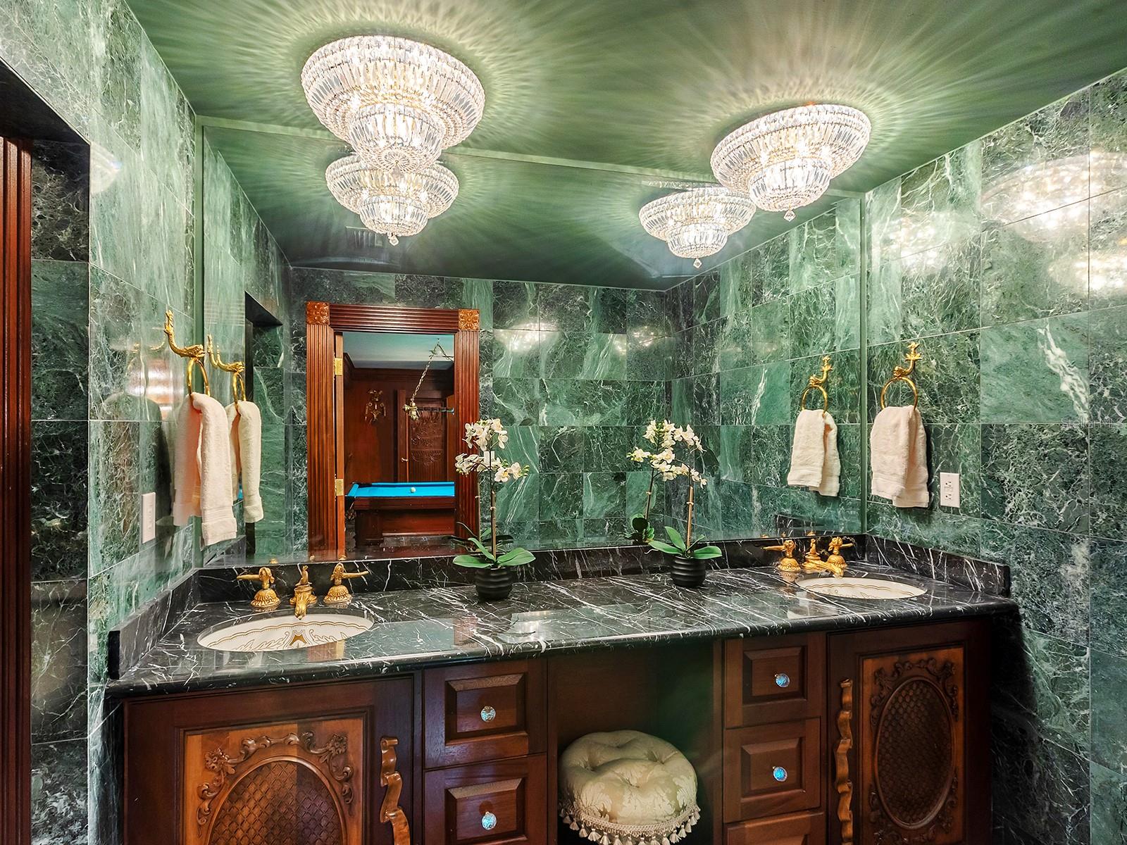 OYSTER BAY ESTATES - Residential
