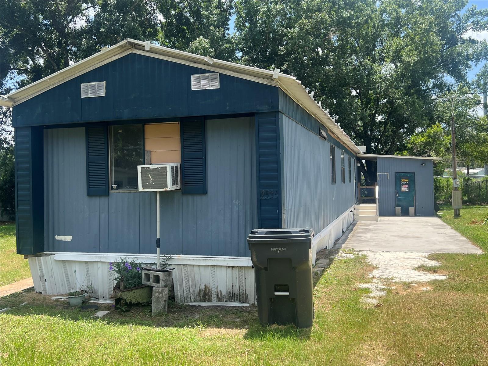 ROBINSON PINES - Residential