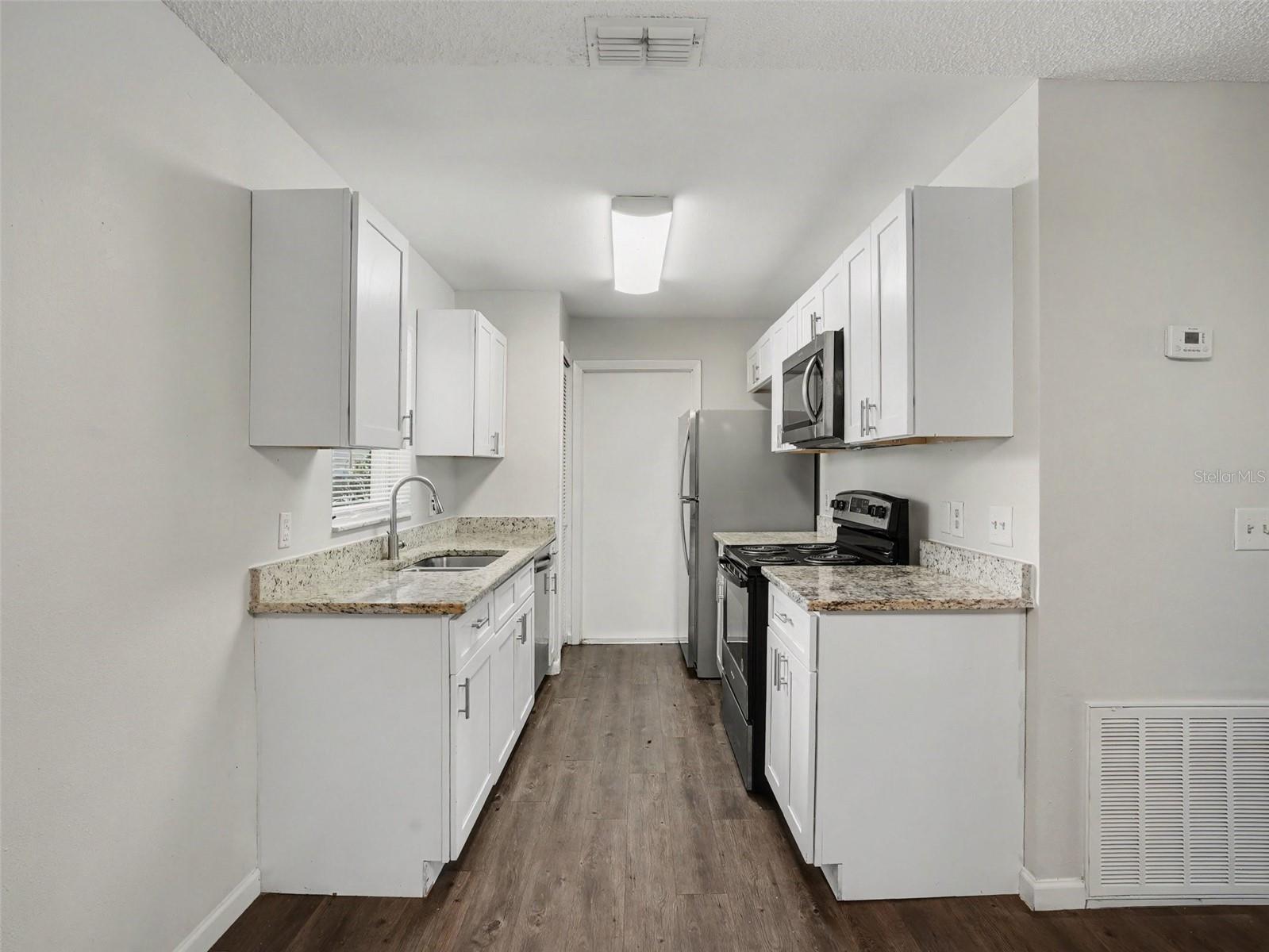 LAKE DAISY ESTATES - Residential