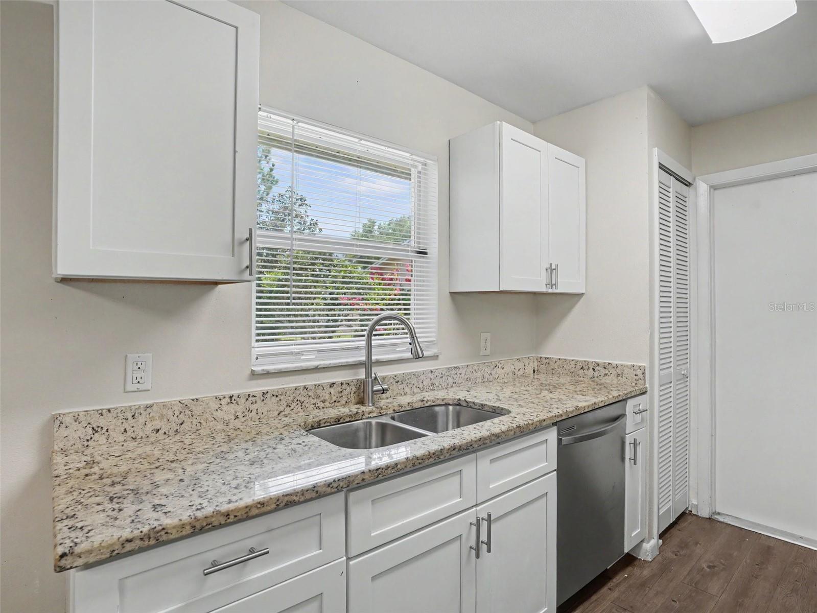 LAKE DAISY ESTATES - Residential