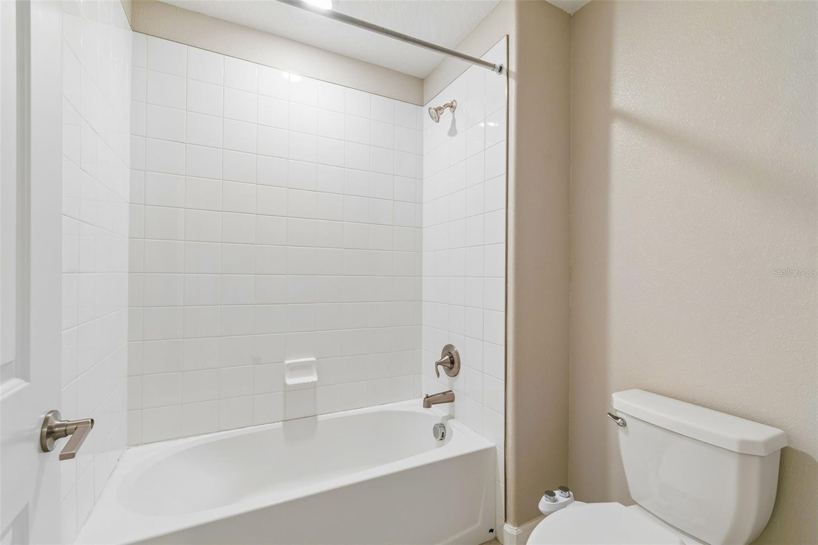 BRIARWINDS - Residential Lease