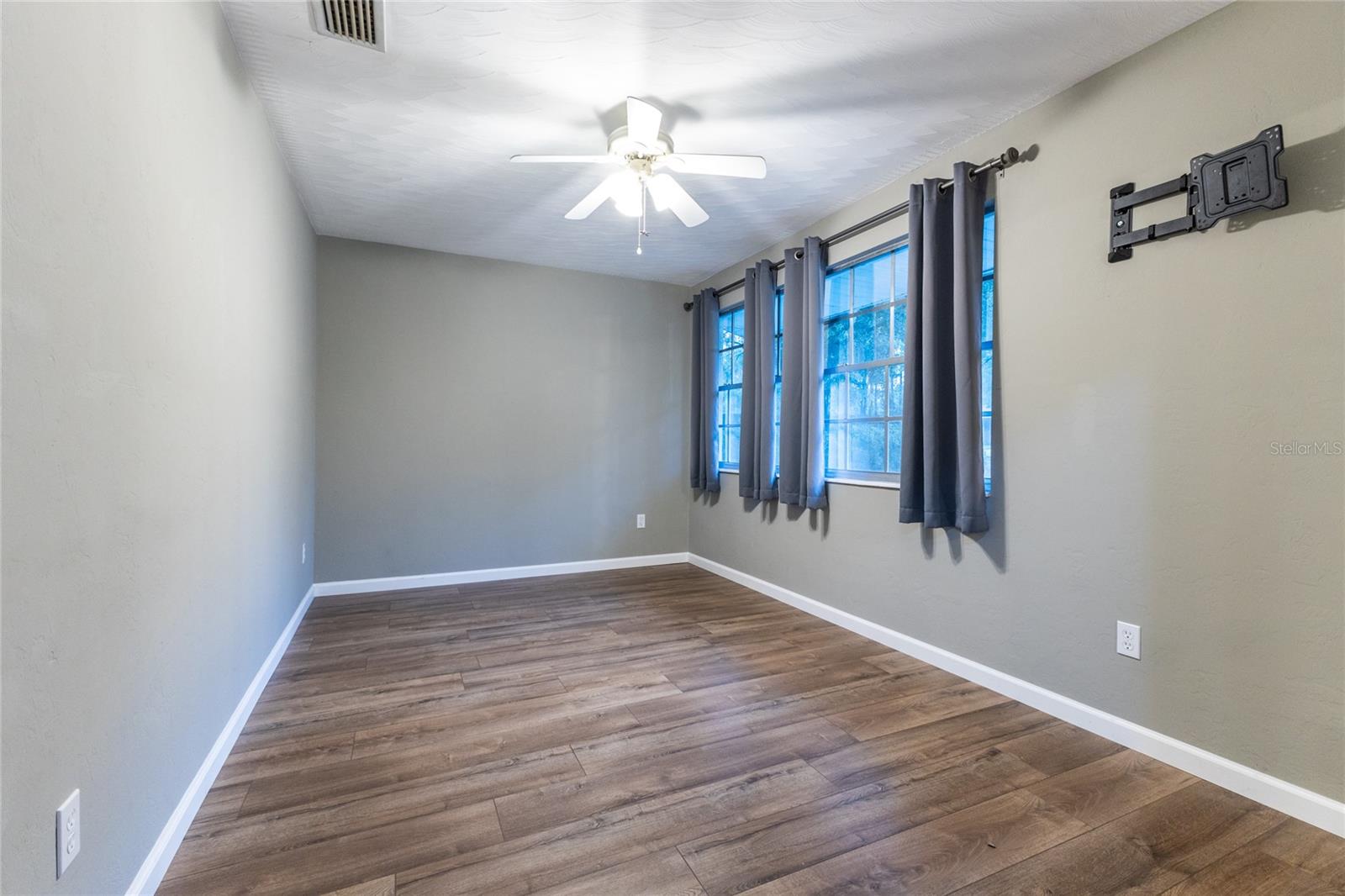 OAKLEIGH HEIGHTS - Residential