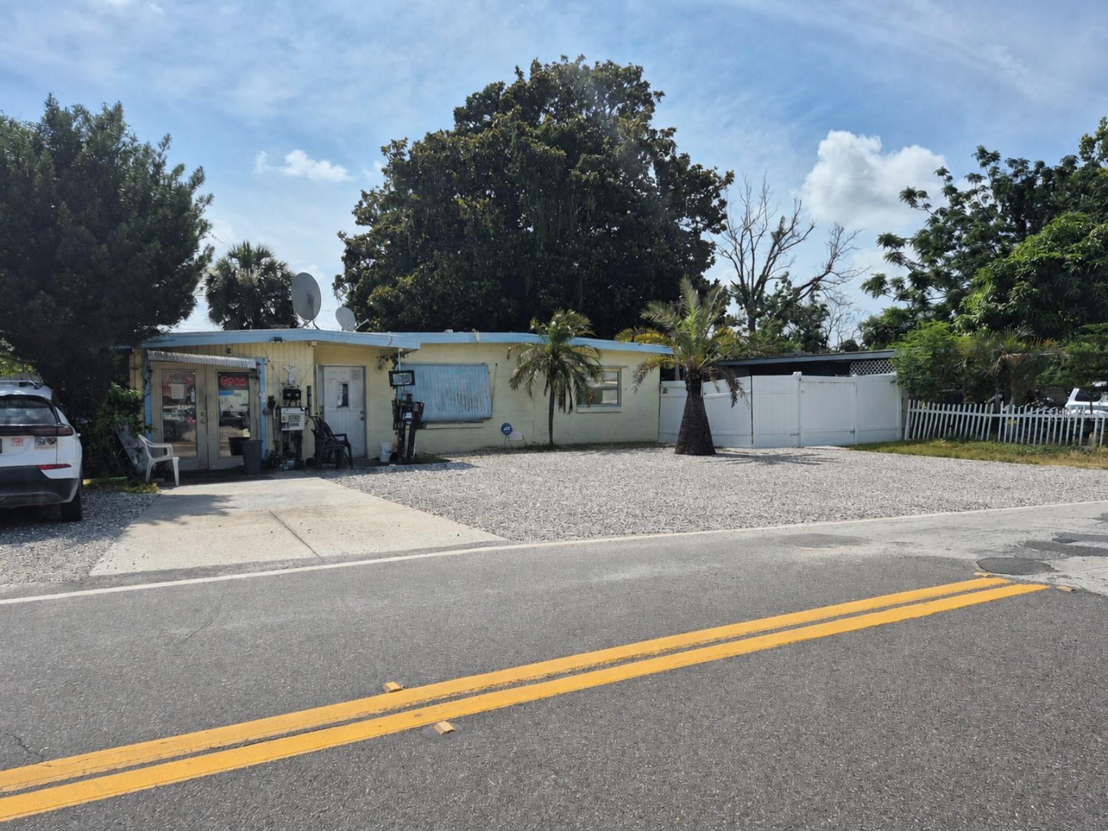 GROVE PARK - Commercial Sale